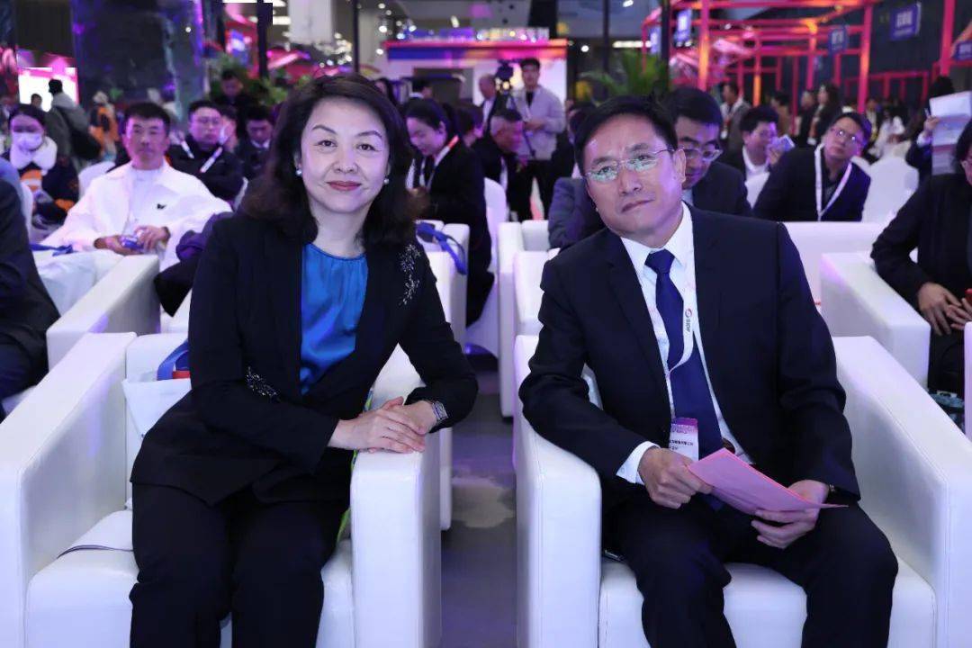 九游娱乐NineGame：镜界向上·聚势新生超视立出席中国眼镜协会团体标准发布会暨渐变焦眼镜验光配镜技术规范团体标准启动仪式(图2)