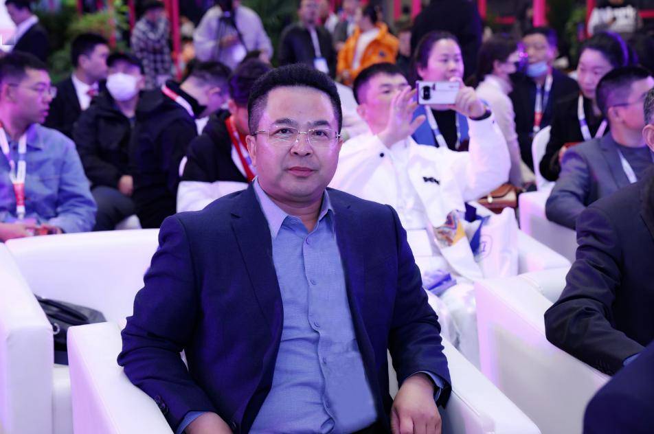 九游娱乐NineGame：镜界向上·聚势新生超视立出席中国眼镜协会团体标准发布会暨渐变焦眼镜验光配镜技术规范团体标准启动仪式(图10)