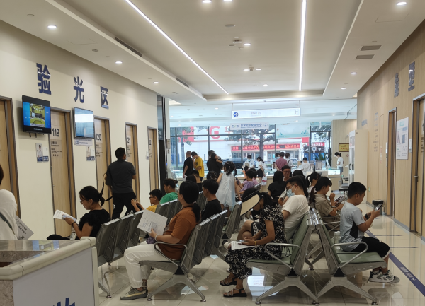 开学第一课：做好近视管理别让孩子视力“掉队”！(图2)