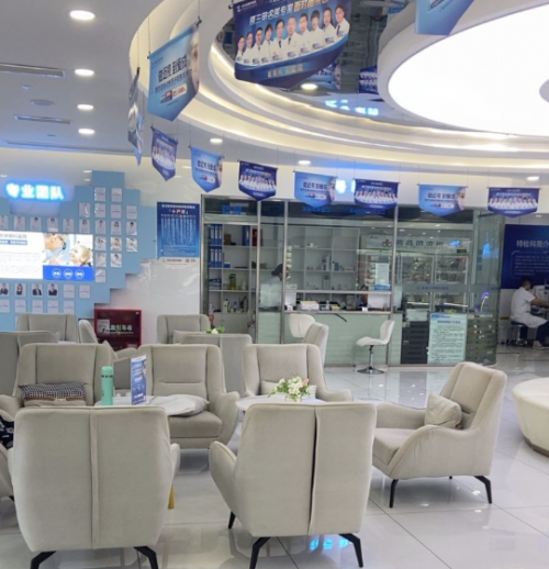 重庆配眼镜口碑与性价比兼得的品质眼镜店——爱成(图2)