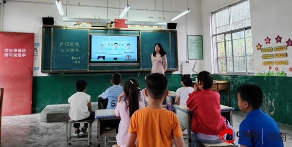 西平县芦庙中心校宋营小学、张崔吴小学、蔡庄合庄八里老庄开展近视防控宣传教育月活动(图2)