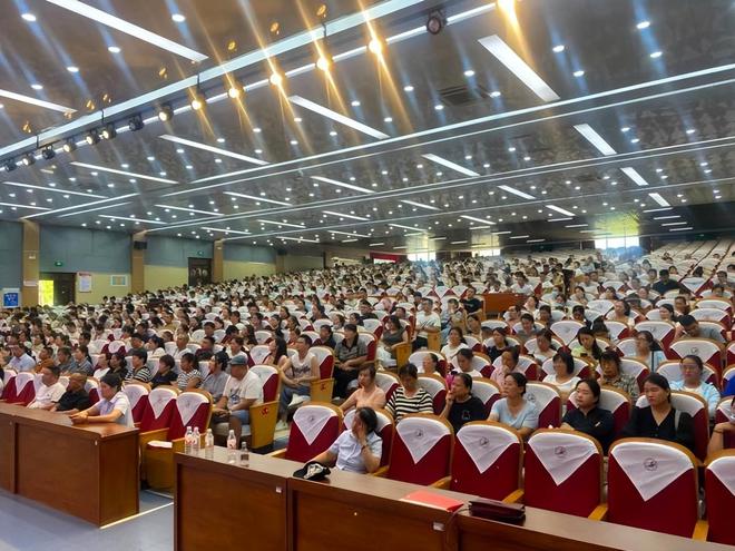 九游娱乐：全国第9个近视防控宣传教育月I滨州市中小学视力筛查正式启动(图4)