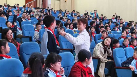 固始县妇幼保健医院与元光小学携手共筑“明眸视界”近视防控科普教育活动圆满举行(图6)
