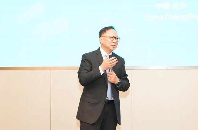 九游娱乐：2024AIER-IPOSC儿童眼健康诊疗新技术研讨会在长沙盛大举行(图2)