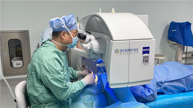 “弱视乌龙”二十年竟是单眼近视微创全飞秒精准40助华尔街金融工程师重获高清视力(图3)