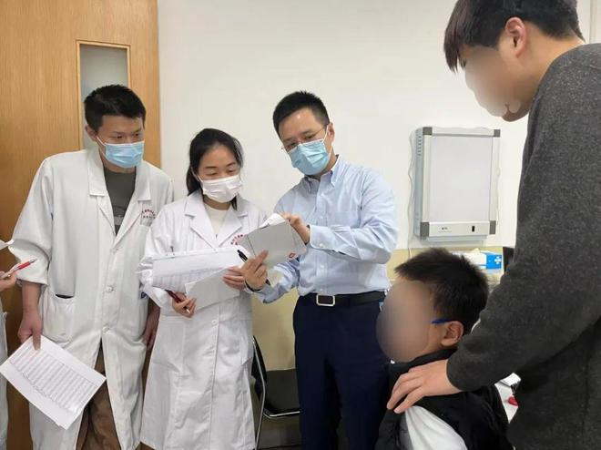 九游娱乐：三甲医院专家定时坐诊！闵行第二个社区医院近视防控门诊来了→(图2)