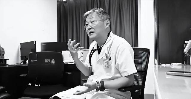 九游娱乐：53岁湘雅二医院唐浩医生去世最后露面满头白发为学医放弃保送(图9)