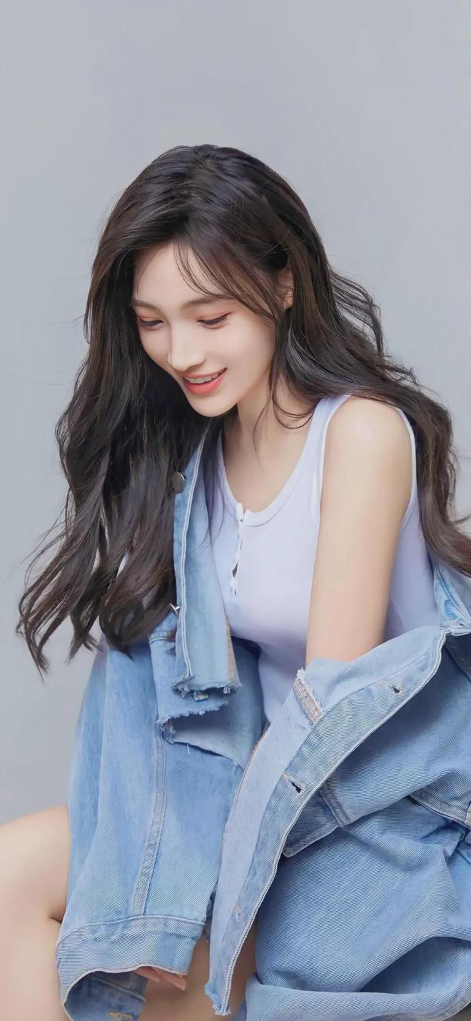 九游娱乐NineGame：女人和大型犬配_女人和大型犬配V3(图1)