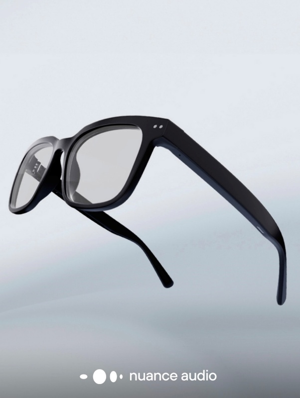 九游娱乐：重构视界 赋能于人 依视路陆逊梯卡八赴进博之约 三十而「励」再出发(图4)